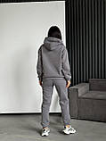 Утеплений спортивний жіночий костюм з начосом сірого кольору "Romantic Material", фото 6