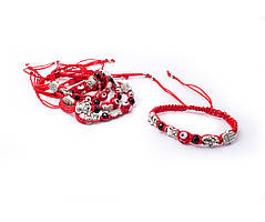 Браслет оберіг червона нитка з різними кулонами
