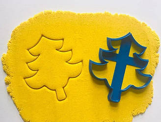 Вирубка для пряника пластикова "Ялинка" 12 см