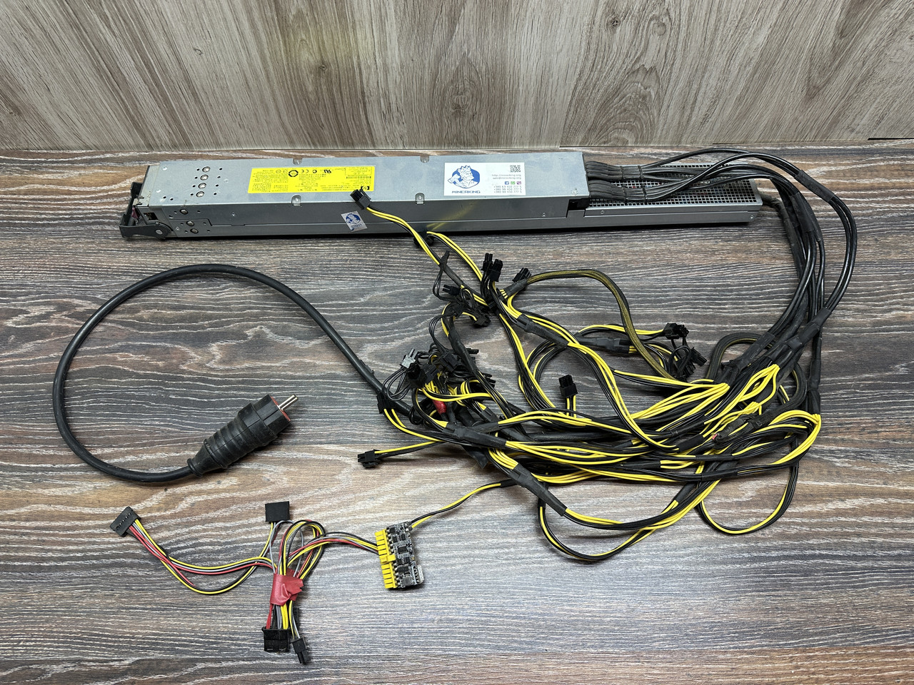 Блок живлення ATSN 7001133-Y000 REV: AA (Б/В)