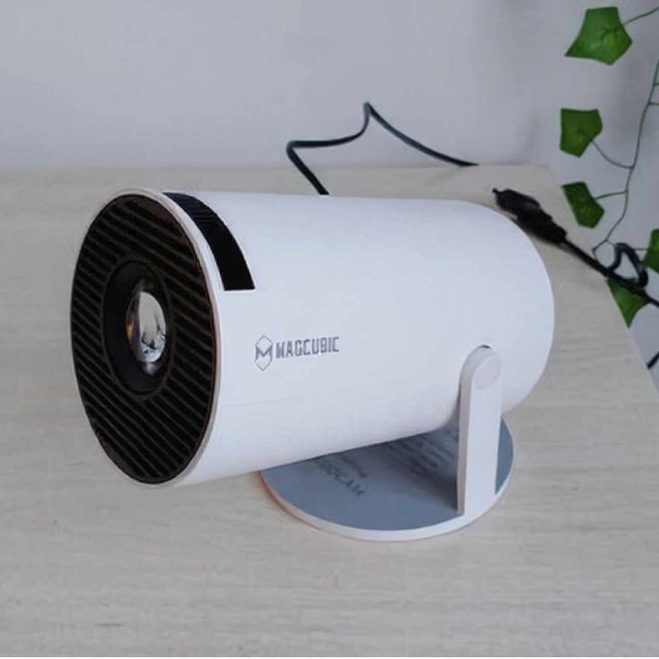 Проектор настінний з підключенням до Wi-Fi пультом для фільмів і презентацій з YouTube Netflix на операційній системі Android, фото 1