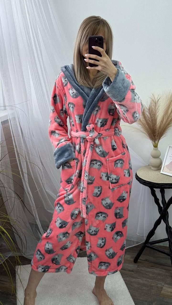 Жіночий теплий довгий халат персикового кольору з котами Туреччина