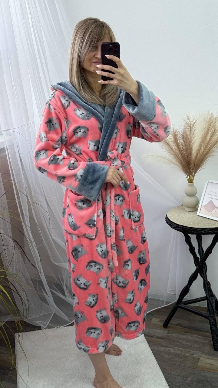 Жіночий теплий довгий халат персикового кольору з котами Туреччина, фото 1