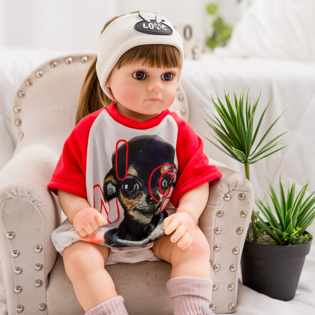 Лялька реборн дівчинка