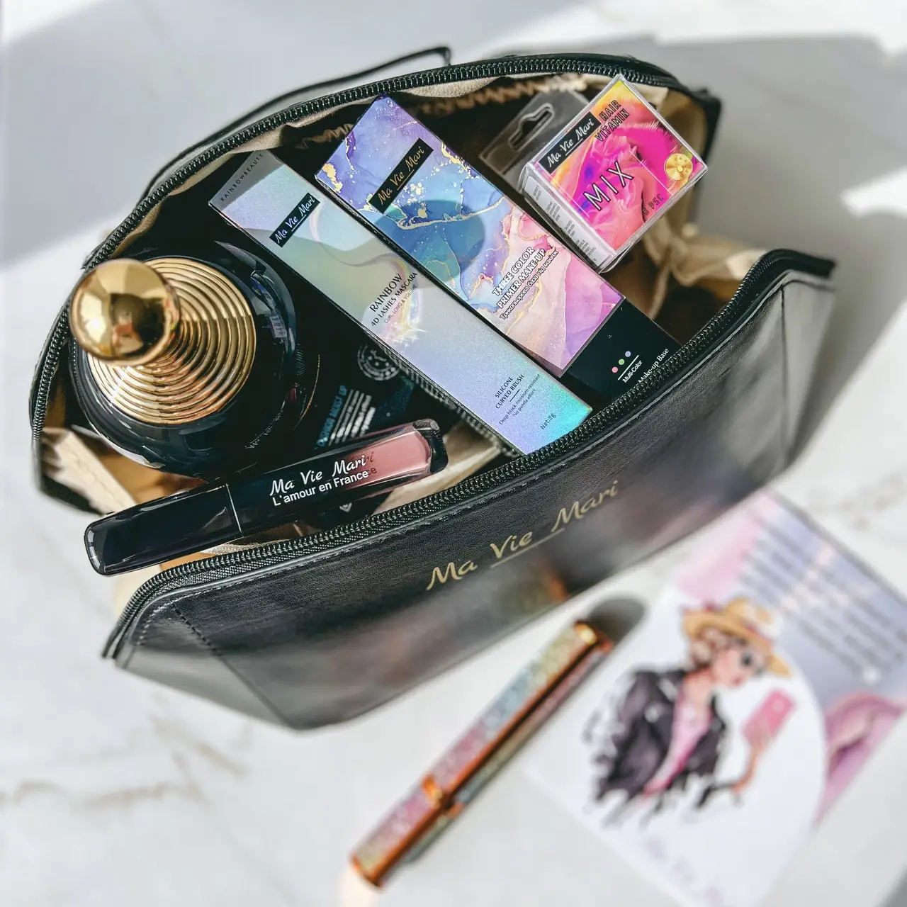 AКЦІЯ! 1=2  Набір декоративної косметики для макіяжу Ma vie Mari з косметичкою та капсули для волосся Ma vie Mari у подарунок, фото 1