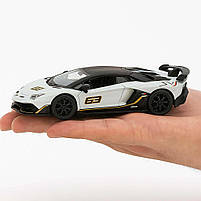 Металева машинка Автопром Lamborghini Aventador SVJ 1:24 біла — зі світлом, звуком і дверима, що відкриваються, арт. 68269A-2, фото 5