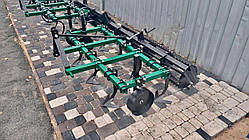 Культиватор стрільчатий 1,6 м КПС  для трактора з катком (7 лап, пряма стійка)