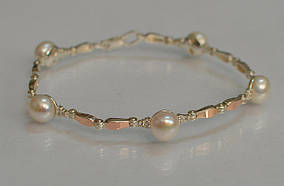 Срібний браслет із перлами