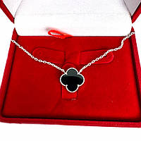 Срібна підвіска на ланцюжку з конюшиною