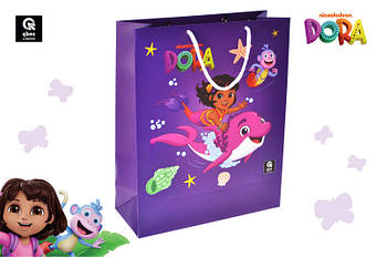 Пакет паперовий M QB004-102 "Дора мандрівниця" р.27x33x11 см qbee