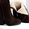 Шоколадні високі замшеві зимові черевики ковбойки на середньому підборі, фото 6