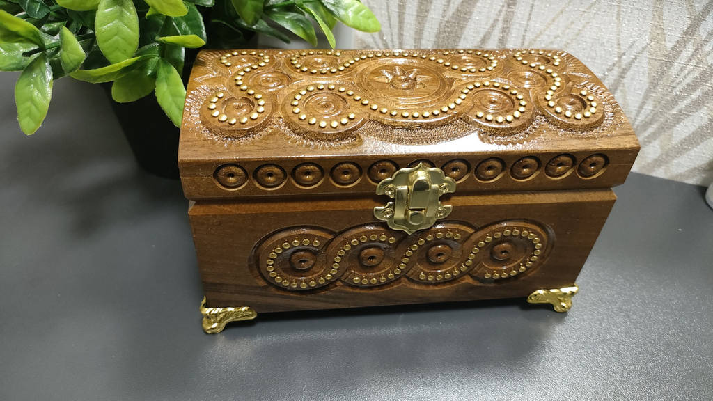 Дерев'яна шкатулка ручної роботи, шкатулка для прикрас, 8×16 см - фото покупців 1