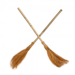 Мітла відьми – класичний аксесуар для костюма на Хелловін