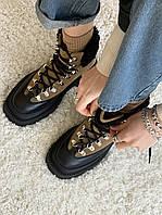 Зимові черевики зі шнурівкою