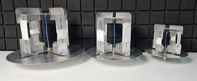 Алюмінієва квадрофілярна антена з круговою поляризацією