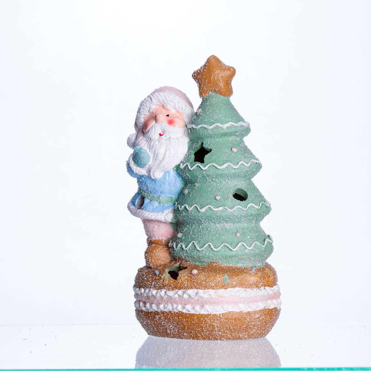 Новорічна декоративна фігурка з підсвіткою 11.5×9×20 см Новорічний декор Санта-Клаус з ялинкою з порцеляни CR-6-9, фото 1