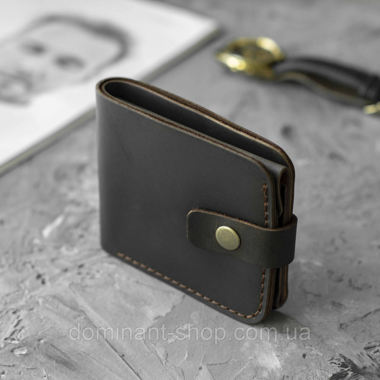 Шкіряний гаманець (портмоне) Comfort Brown з монетницею на кнопці темно-коричневий Crazy Horse, фото 1