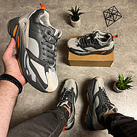 Зимові високі світлі кросівки