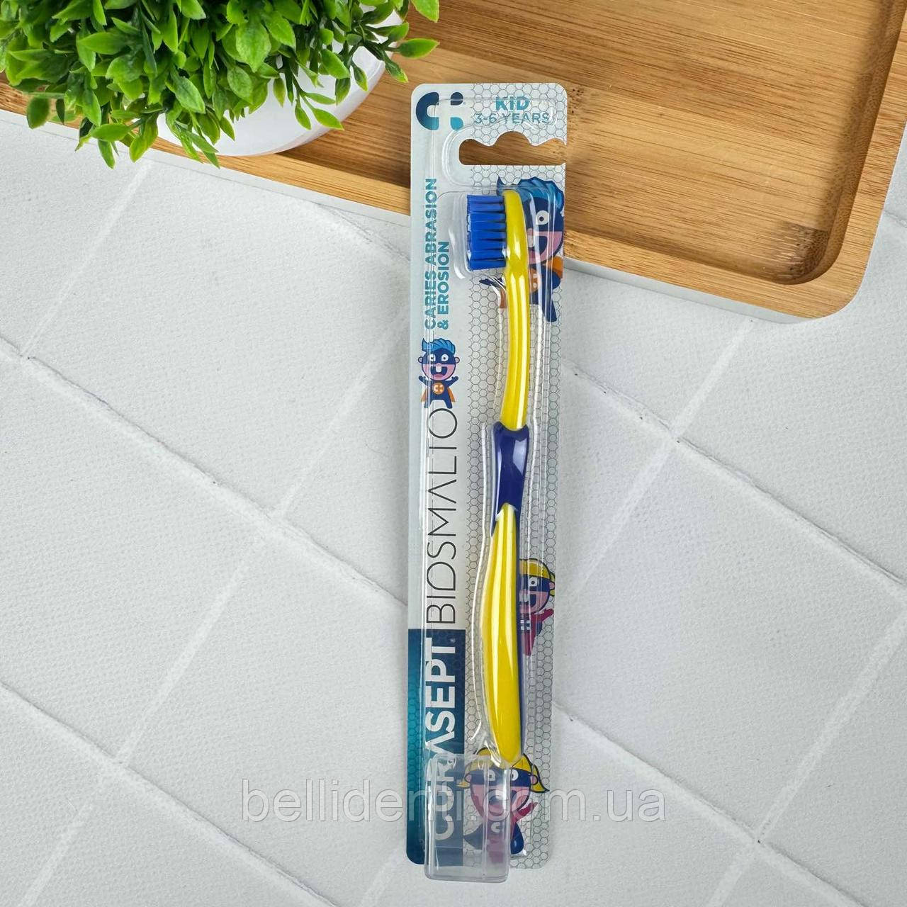 Дитяча зубна щітка Curasept Kids Biosmalto від 3 до 6 років (жовта з блакитним), 1 шт