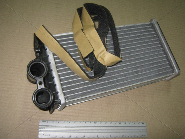 Радіатор обігрівача Citroen C4 (04–) / Peugeot 307 (00–) (Nissens) 71157