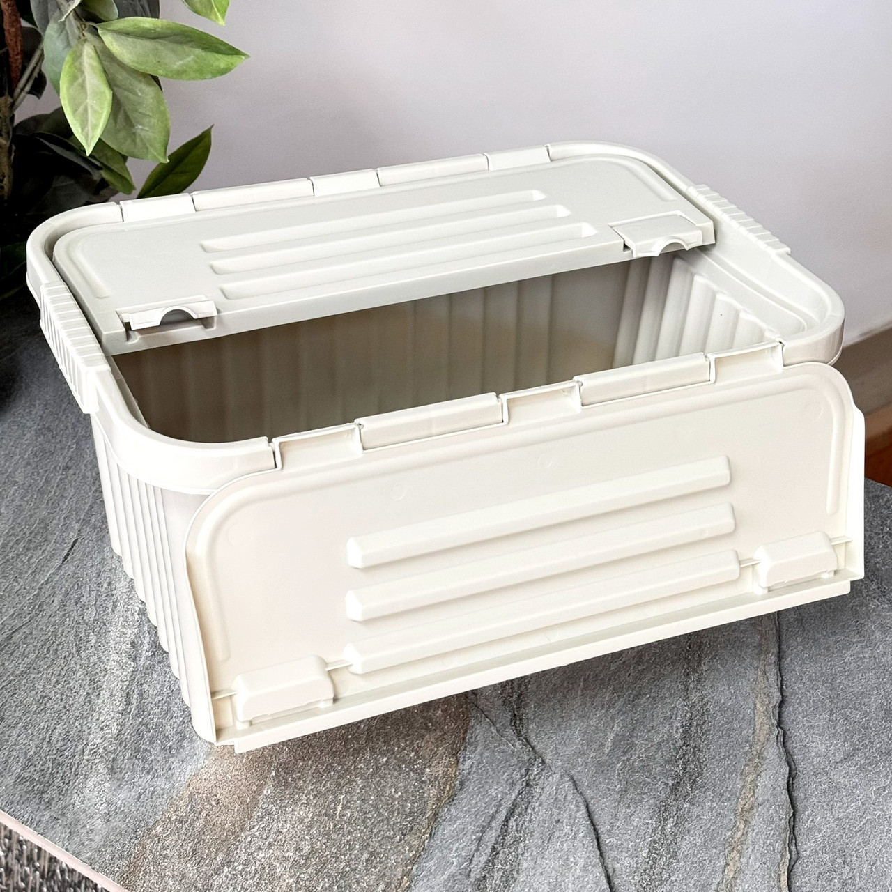 Контейнер 18 л із подвійною кришкою 20011 Dunya