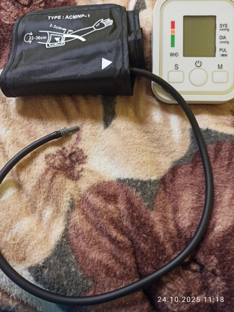 Електронний цифровий тонометр RCL-065003c з функцією пам'яті прилад для вимірювання тиску автоматичний - фото покупців 3