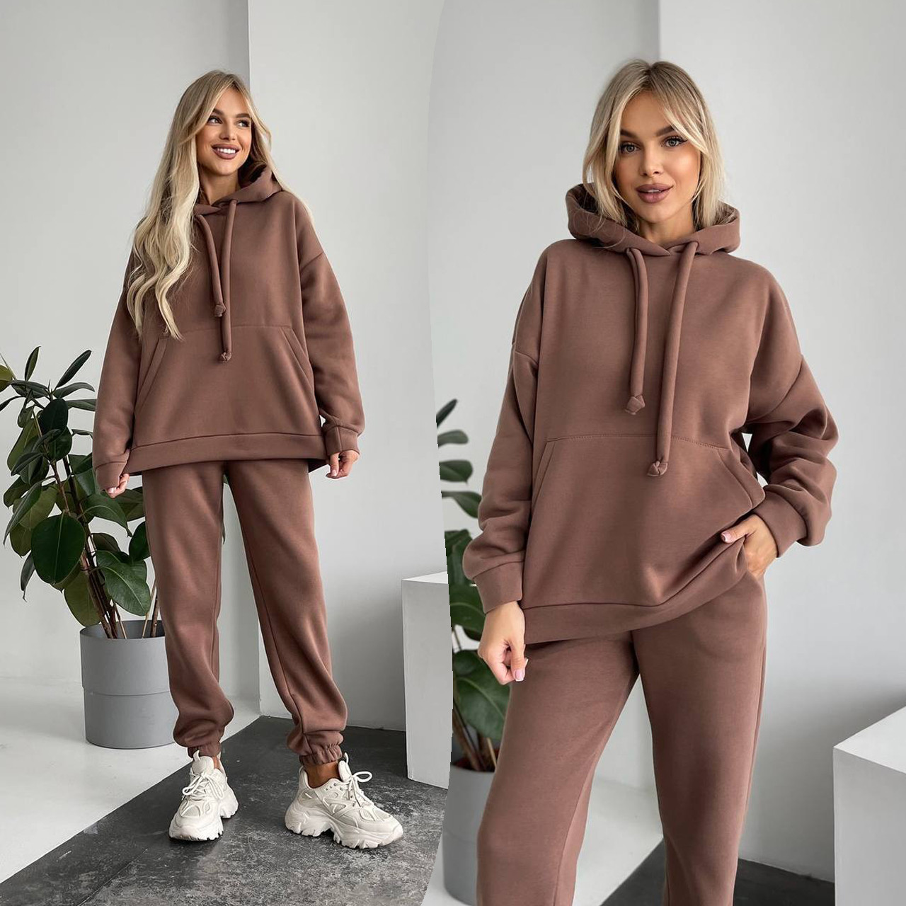 Кавовий теплий жіночий костюм з об'ємним худі з тринитки на флісі, фото 1