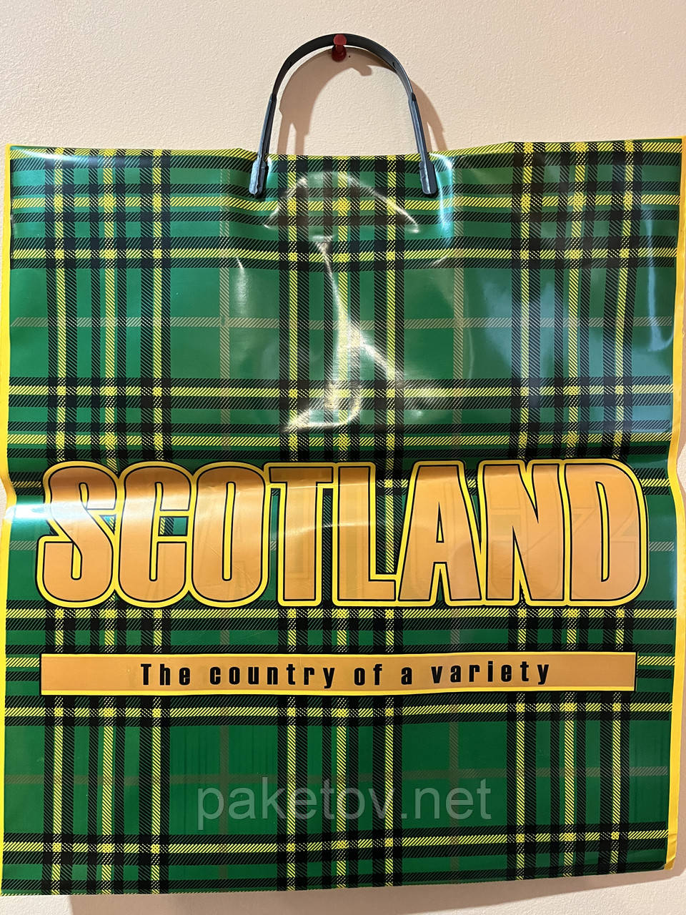 Пакет із пластиковою ручкою 39х43/90 мкм. "SCOTLAND "