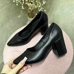 Туфлі жіночі чорні шкіряні. 36 розмір
