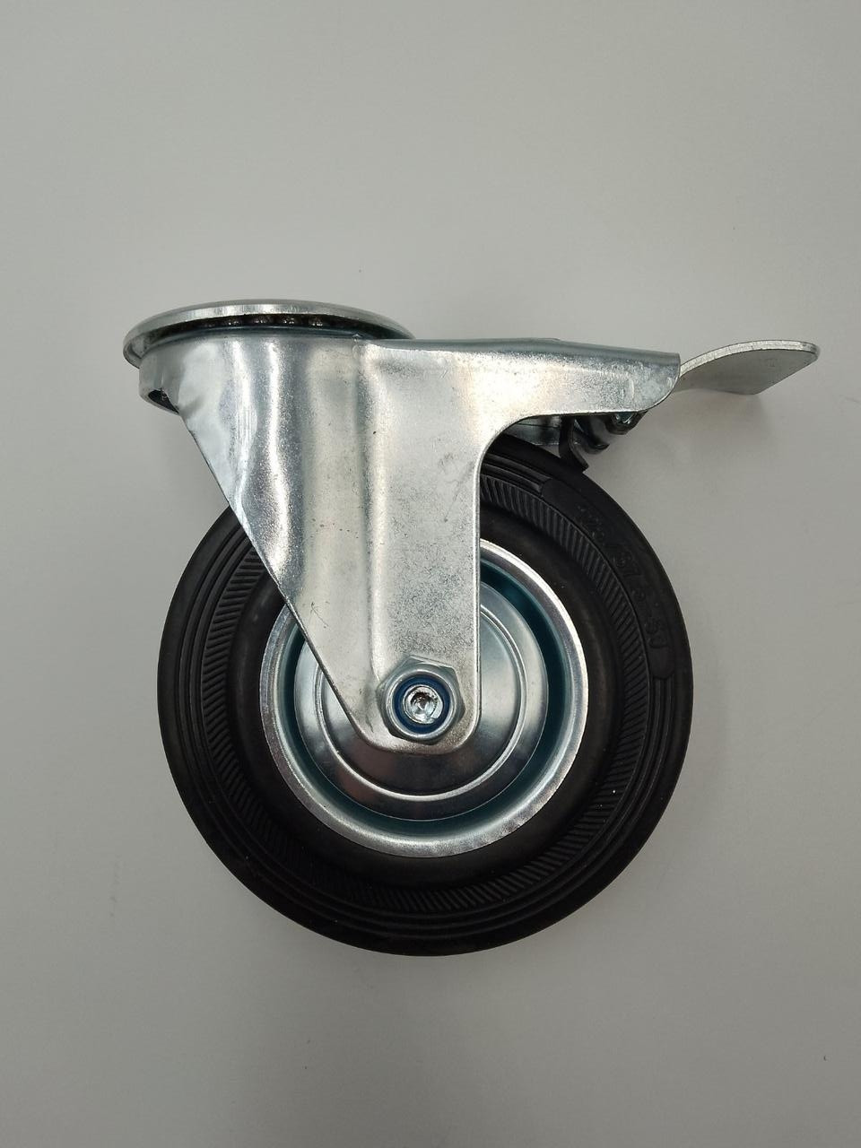 Колесо 125 мм з отвором і гальмом (100 кг)