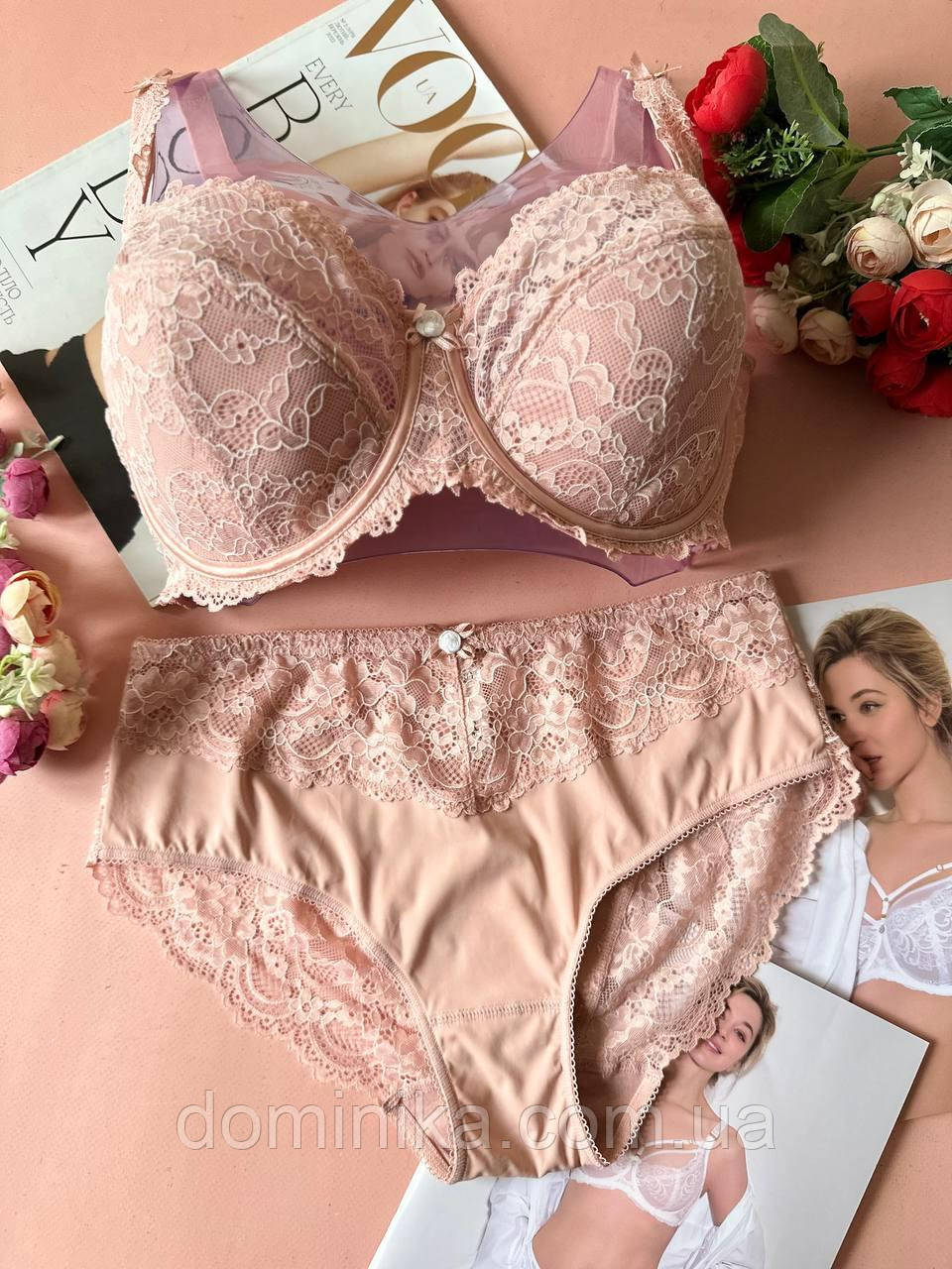 Мережевний комплект жіночої спідньої білизни пудровий