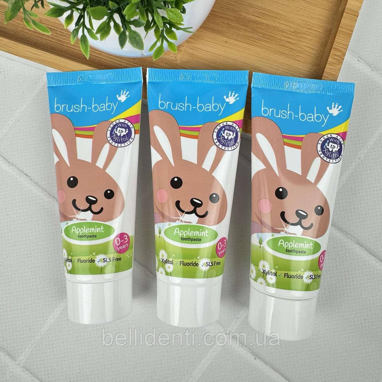 Brush-Baby Зайчик дитяча зубна паста від 0 до 3 років (фтор 1000, смак яблучна м'ята, 50 мл), 3 шт