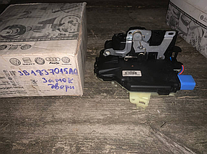 Замок передньої двері лівої Volkswagen Transporter T5 оригінал новий VAG 3B1837015AQ, фото 2