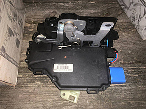 Замок передньої двері лівої Volkswagen Transporter T5 оригінал новий VAG 3B1837015AQ, фото 3