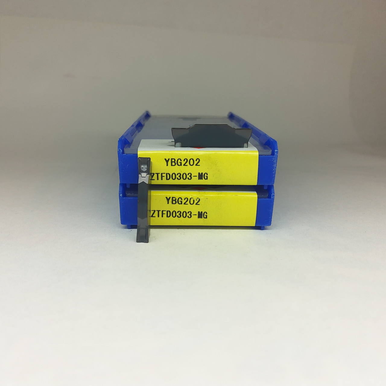 ZTFD 0303-MG YBG202 (сталь, нерж.сталь) Твердосплавна пластина для токарного різця