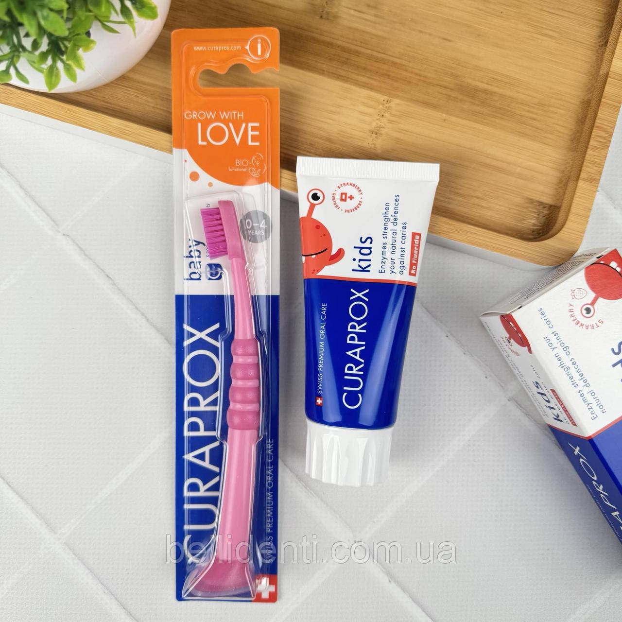 Curaprox Baby – Набір для перших зубчиків (від 0 до 2 роки): ультрам’яка щітка рожева CS 4260 + паста без фтору, 60 мл