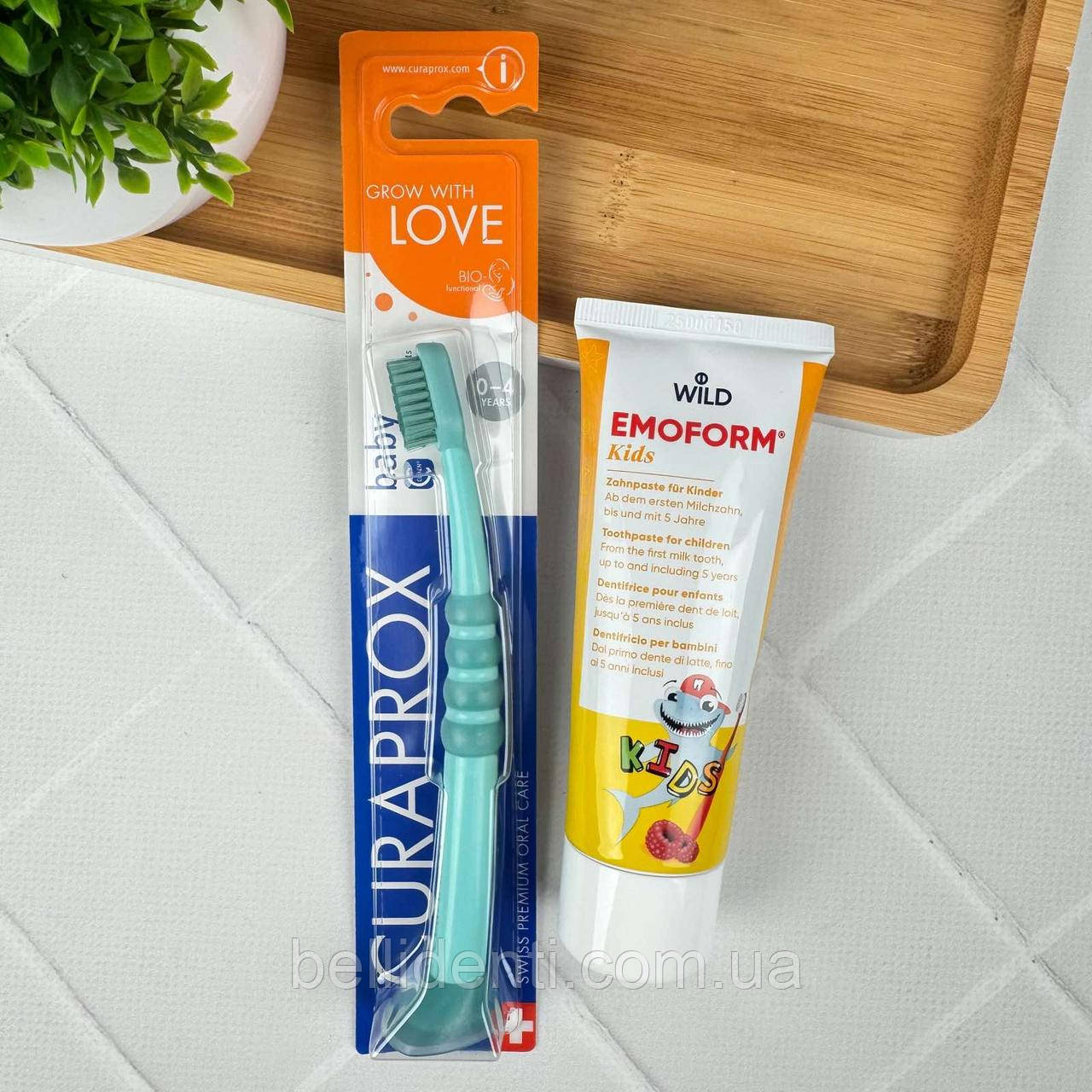 Набір для малюків: Зубна паста EMOFORM KIDS (0–5 років, 75 мл) + Зубна щітка CURAPROX Baby (0–4 роки), бірюзова
