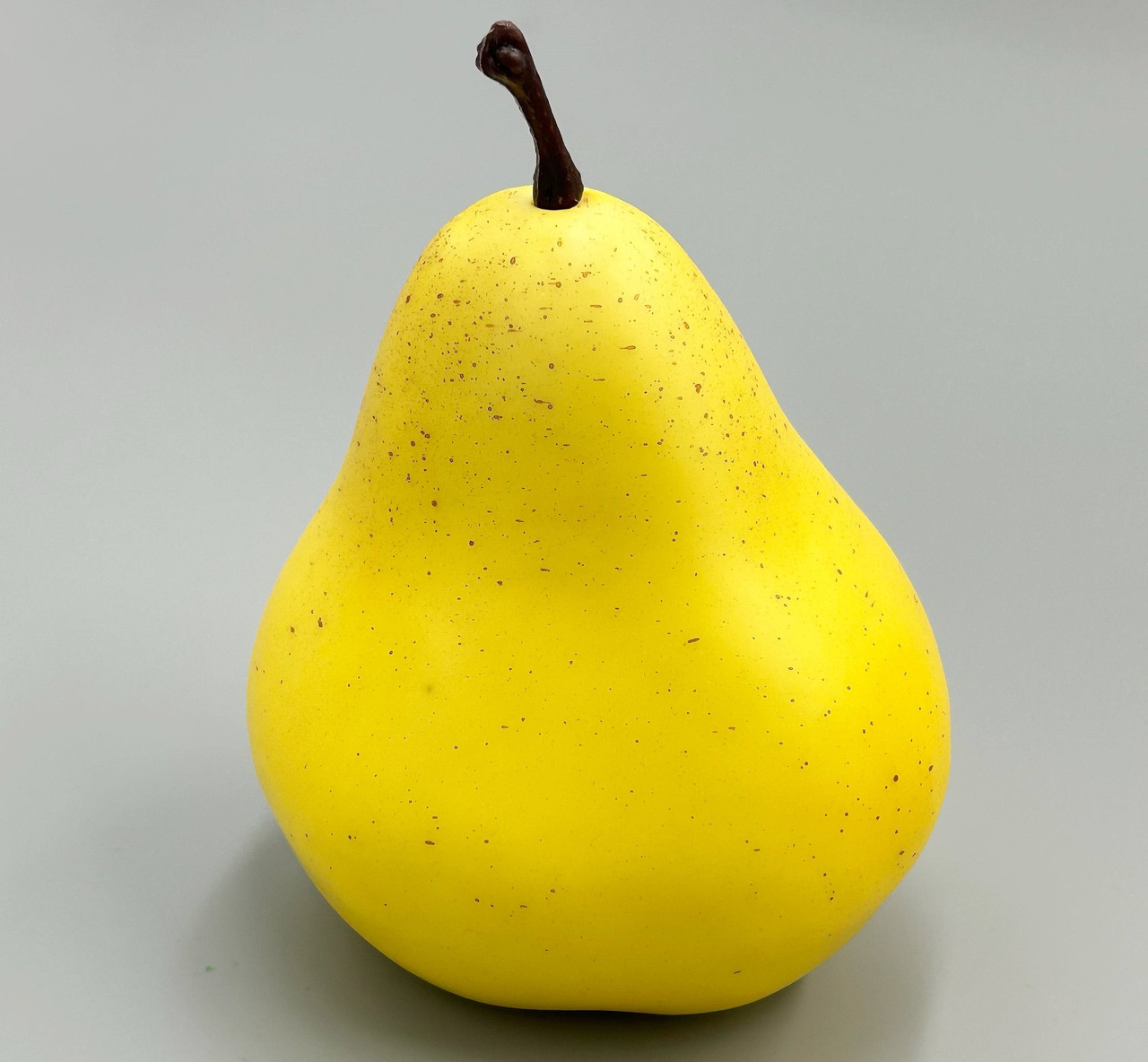 Декоративні фрукти «Груша» / Пінопласт / Поштучно / В натуральну величину / 108*75 мм / Жовтий, фото 1