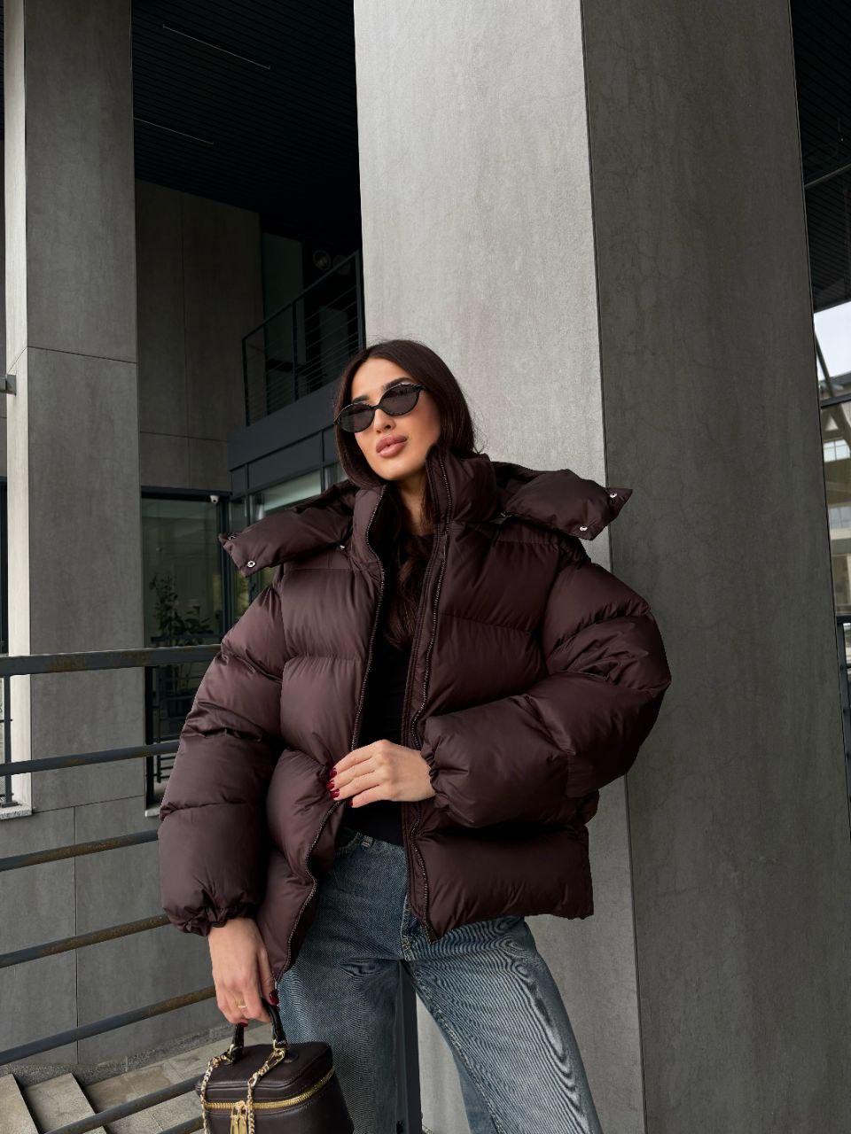 Жіноча зимова об'ємна куртка пуховик у стилі оверсайз, фото 1