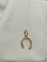 Золотий кулон підкова з алмазним гравіюванням