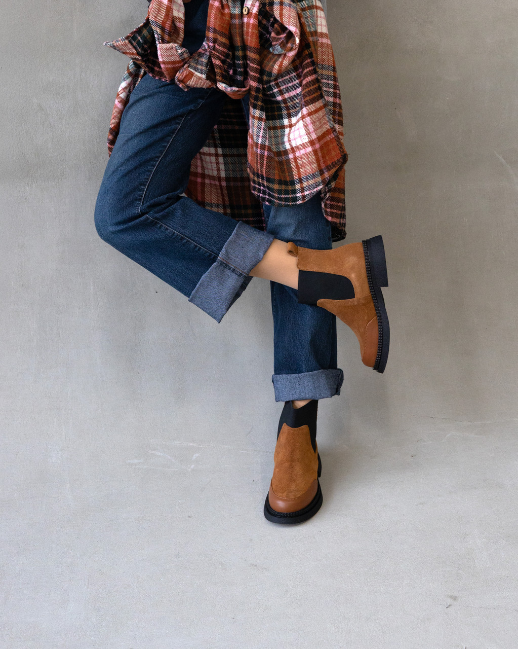 Руді замшеві жіночі черевики на байці, фото 1