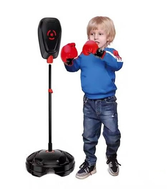 Боксерська груша на стійці