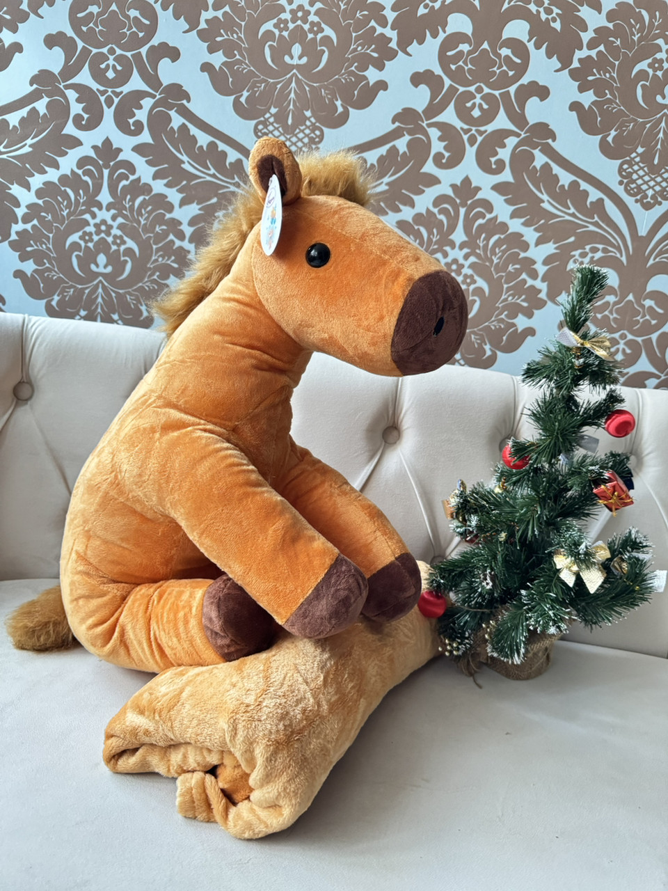 Іграшка-подушка з пледом усередині 3 в 1 Конячка символ Нового року, фото 1