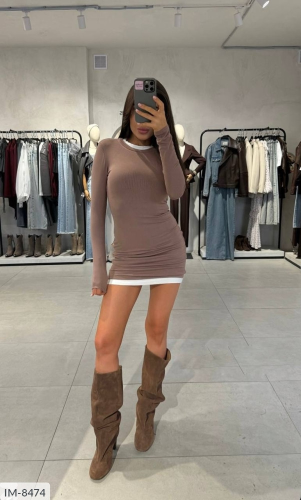 Обтисле коротке жіноче плаття міні по фігурі з довгим рукавом і контрасною окантовкою