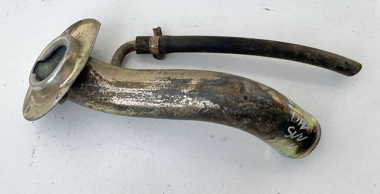 Горловина паливного бака заливна Dadi, (з розбірки)