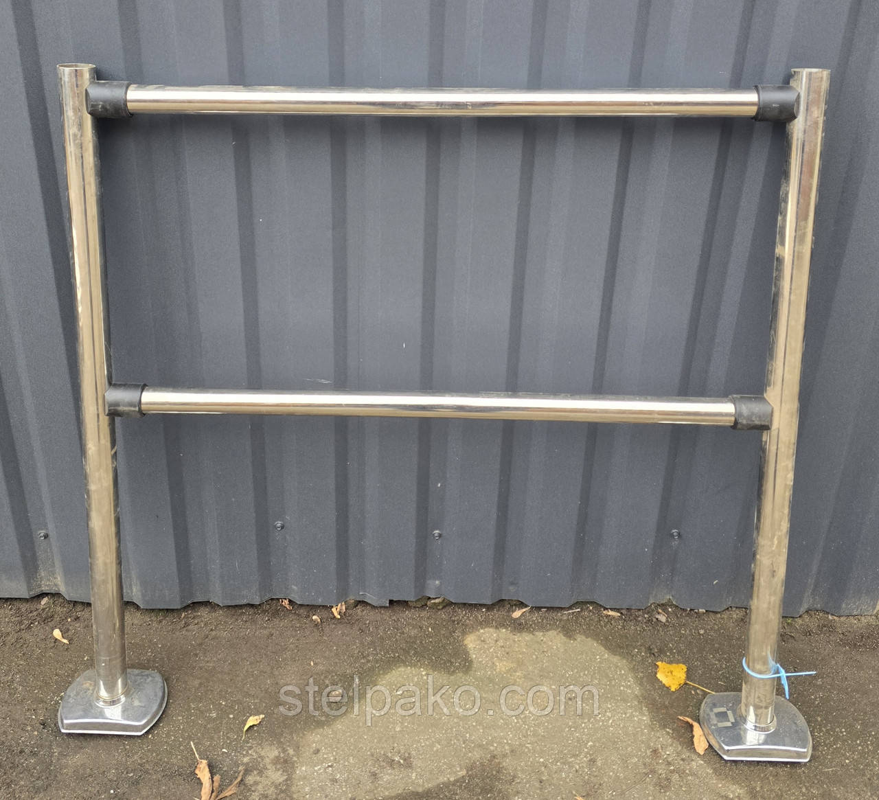 Комплект огорожі 106 см., висота 105 см., (2 стовпчики + 2 труби) Б/у, фото 1