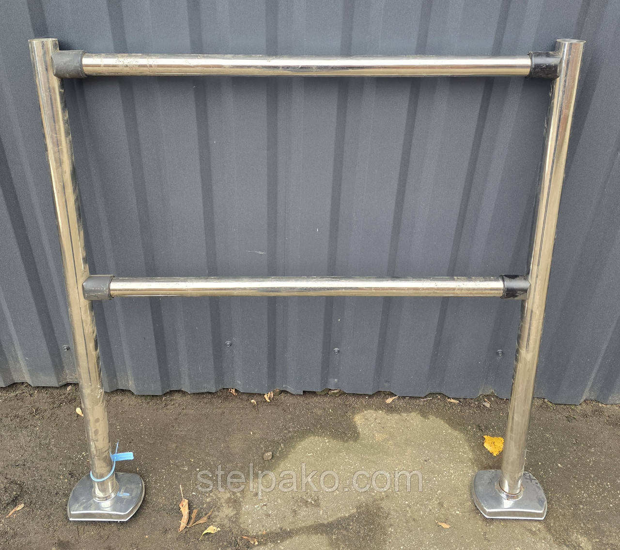 Комплект огорожі 101 см., висота 105 см., (2 стовпчики + 2 труби) Б/у, фото 1