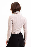 Жіночий приталений гольф із довгим рукавом у рубчик, фото 4