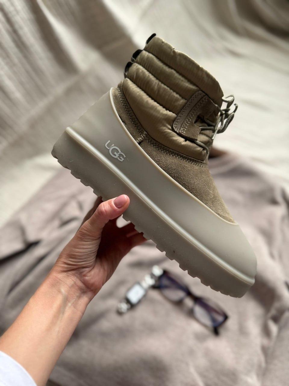 Чоловічі черевики бежеві зимові UGG Classic Mini Lace-Up Weather Dune (22678), фото 1