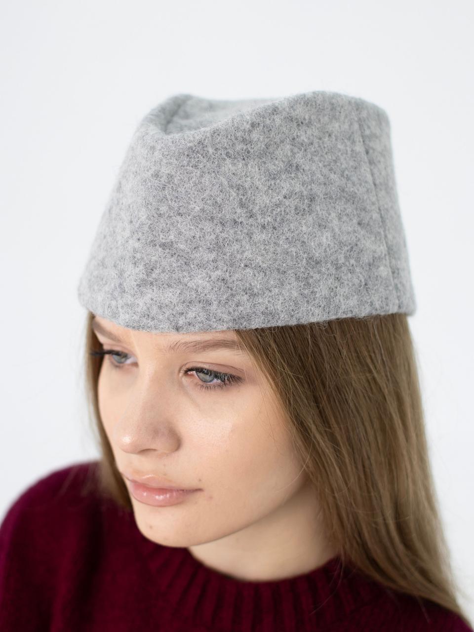 Жіноча пілотка з вовни